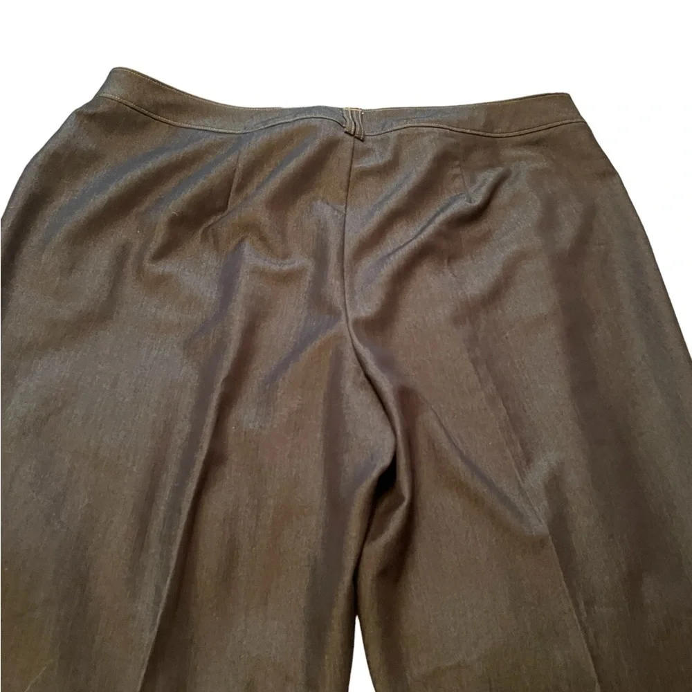 Slightly Curvy Fit- Dress Pants -Size 22-Front zippered pockets-Belt loops - Picture 3 of 10